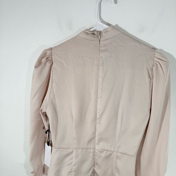 NWT ASTR Twist Mock Neck Cutout Peplum Top In Satin Champagne Size XS New - Picture 8 of 11